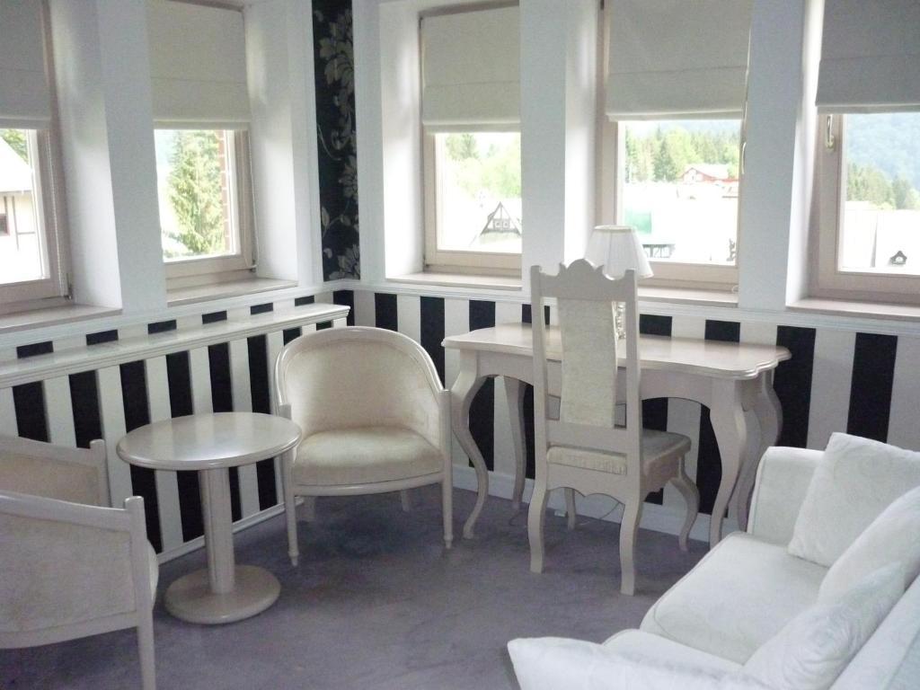 Vilele Lucia Luxury Mens Sana Sinaia Oda fotoğraf